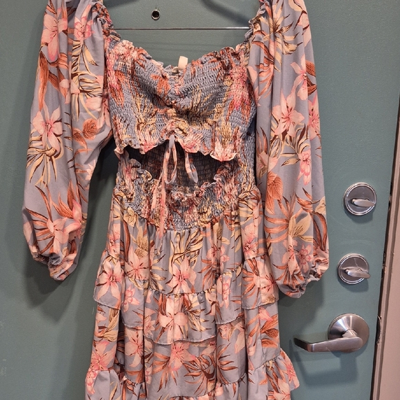 Only Dresses & Skirts - Smocked Floral Boho Mini Dress